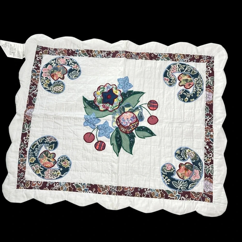 Handmade Floral Appliqué Quilt Set White 86x86 & 2‎ Pillowcases Scalloped Edges